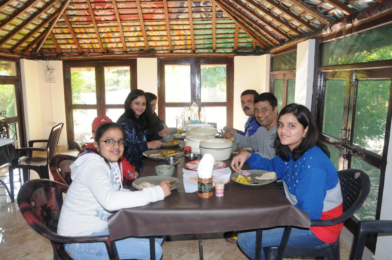 V Resorts Dudhwa Wilderness Camp Lakhimpur Ngoại thất bức ảnh